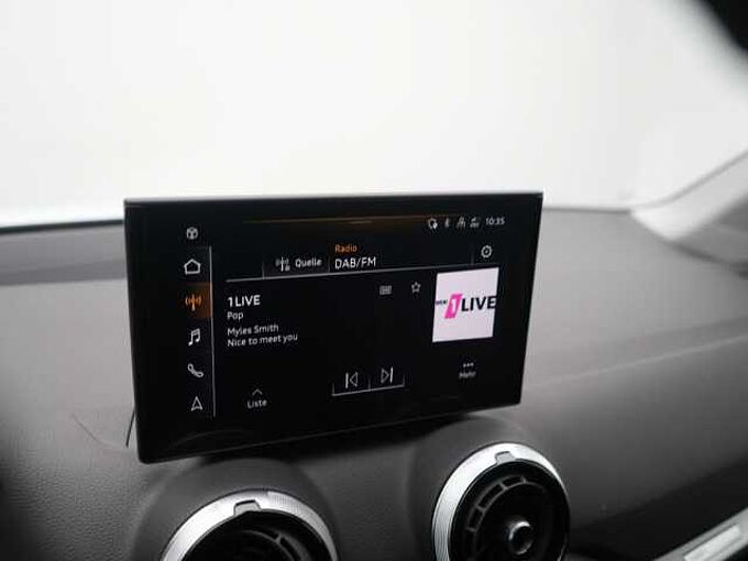 Audi Q2 S line AHK LED SHZ PDC PORT NAVI VIRT