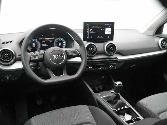 Audi Q2 S line AHK VIRT CARPLAY SHZ PDC LED