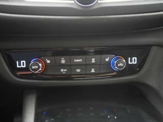 Opel Insignia AHK MATRIX PANO HUD KAM SHZ