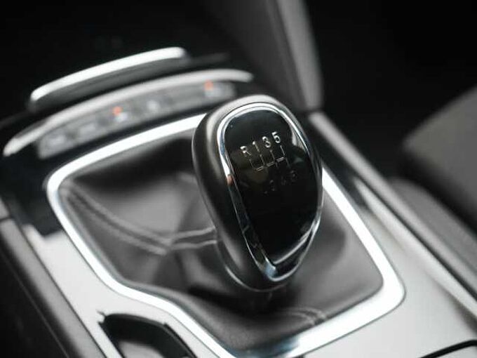 Opel Insignia AHK MATRIX PANO HUD KAM SHZ