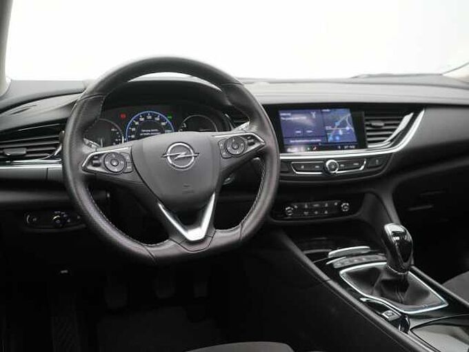 Opel Insignia AHK MATRIX PANO HUD KAM SHZ