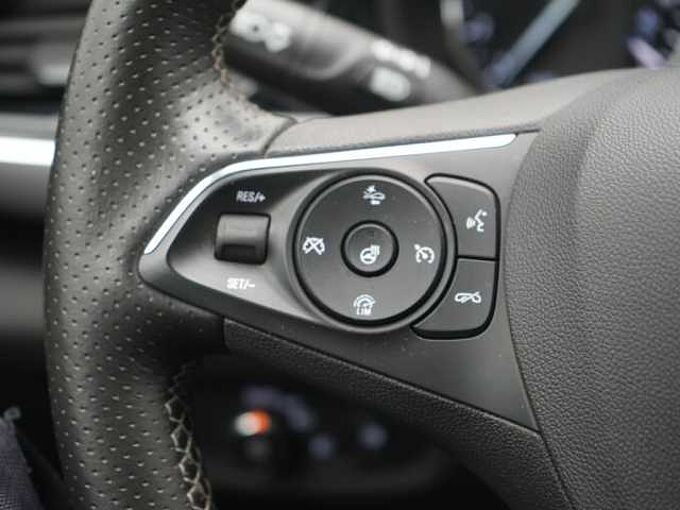 Opel Insignia AHK MATRIX PANO HUD KAM SHZ