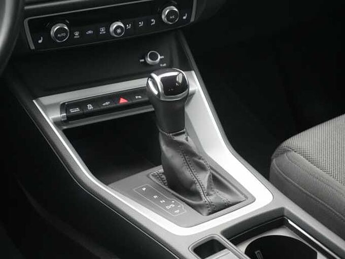 Audi Q3 360° KAM LED SHZ PDC KLIMA