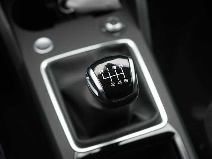 Audi Q2 AHK LED SHZ PDC