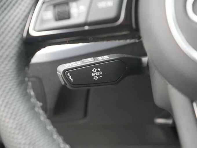 Audi Q2 S line MATRIX VIRT AHK SHZ PDC