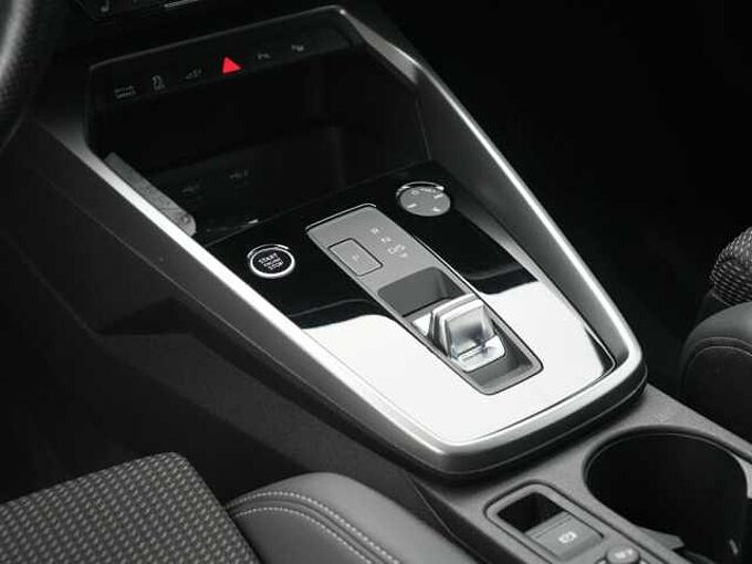 Audi A3 Sportback 40 e advanced LED SHZ PDC ACC KLIMA