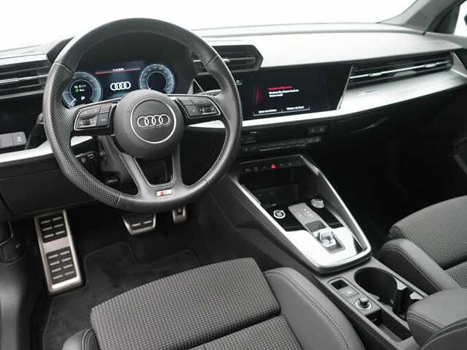 Audi A3 Sportback 40 e advanced LED SHZ PDC ACC KLIMA
