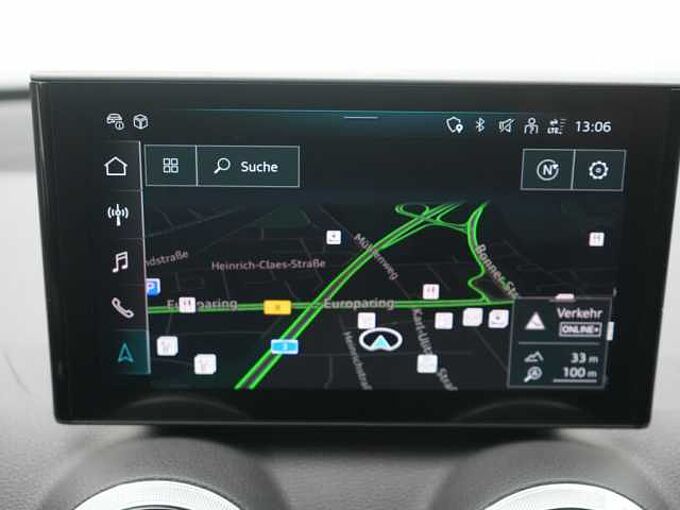Audi Q2 1.0 30 TFSI S line MATRIX AHK SHZ PDC NAVI