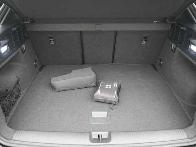 Audi Q2 1.0 30 TFSI S line MATRIX AHK SHZ PDC NAVI