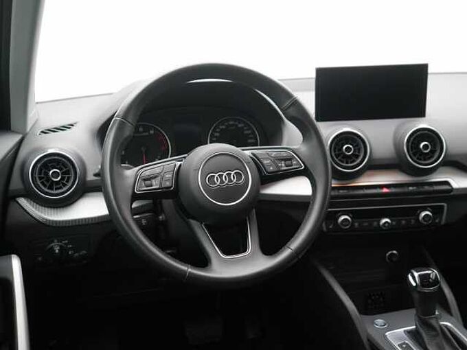 Audi Q2 35 S TRON SHZ LED PDC KLIMA PORT NAVI