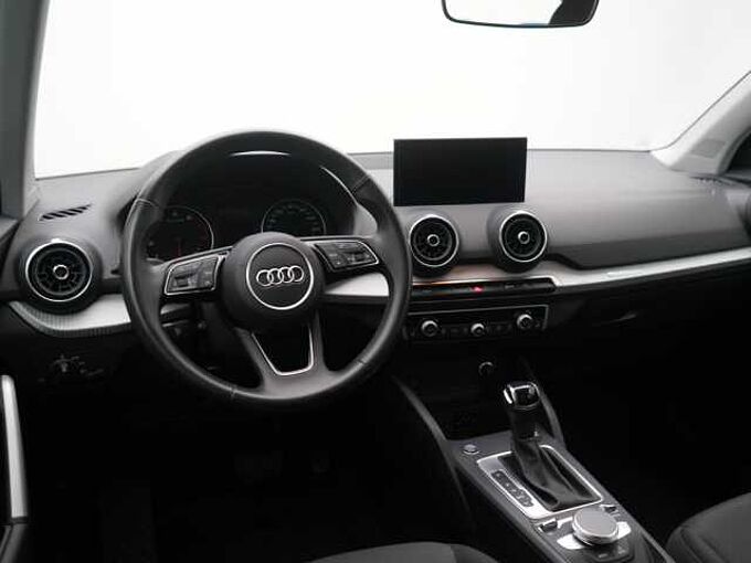 Audi Q2 35 S TRON SHZ LED PDC KLIMA PORT NAVI