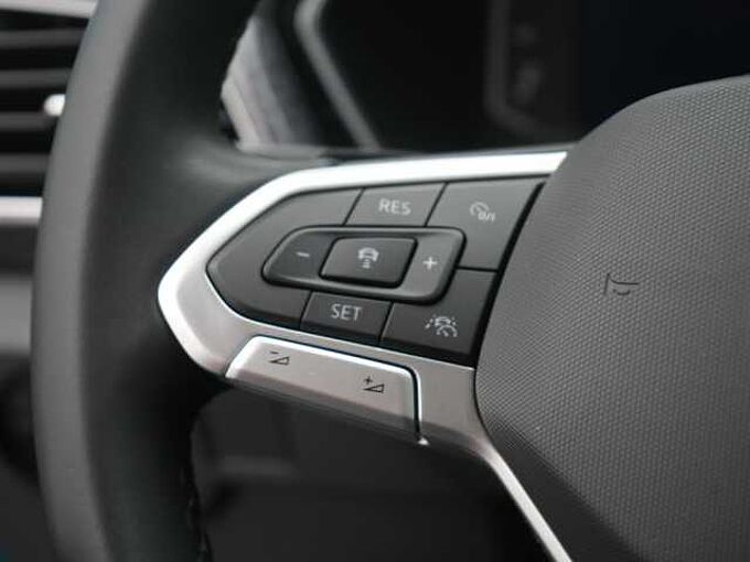 Volkswagen T-Cross Style DSG LED SHZ PDC ACC KLIMA