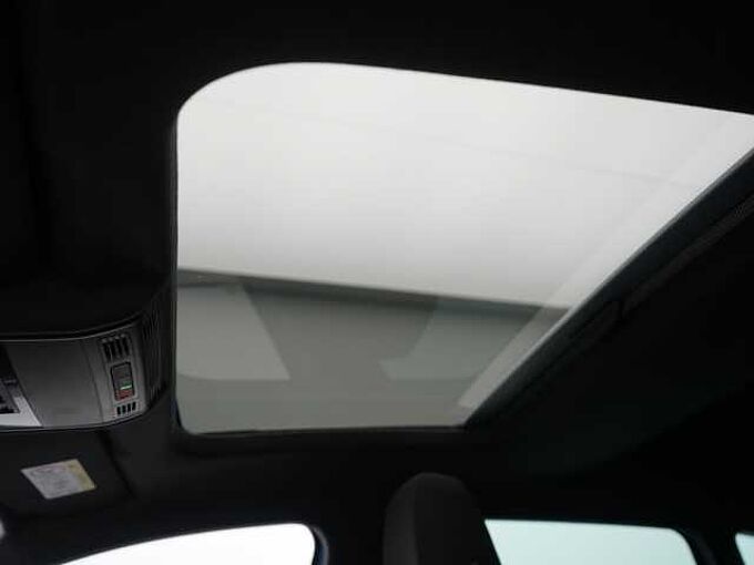 SEAT Ibiza DSG LED PANO KAM SHZ PDC