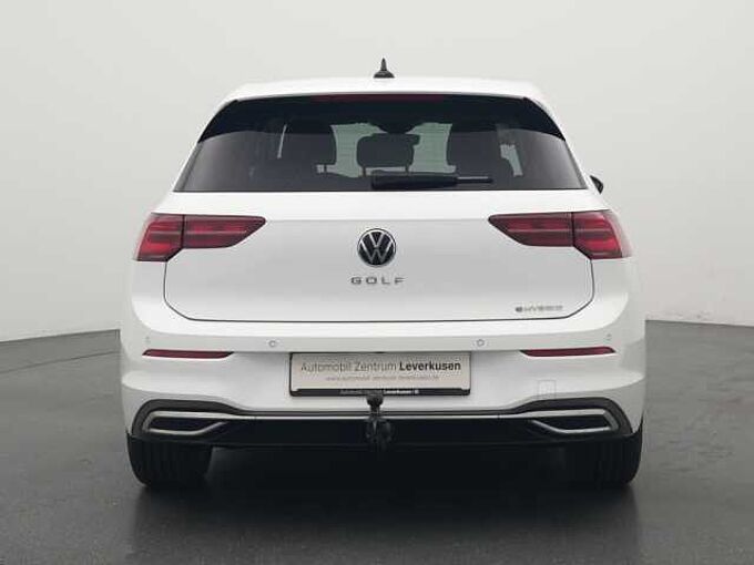 Volkswagen Golf VIII 1.4 eHybrid Style DSG PANO HUD AHK KAM