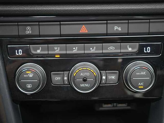 Volkswagen T-Roc SHZ PDCACC AID SSD KEYLES