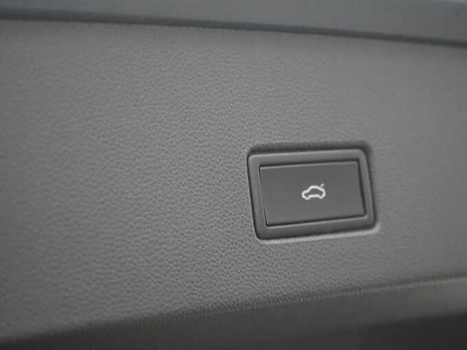 Volkswagen T-Roc SHZ PDCACC AID SSD KEYLES