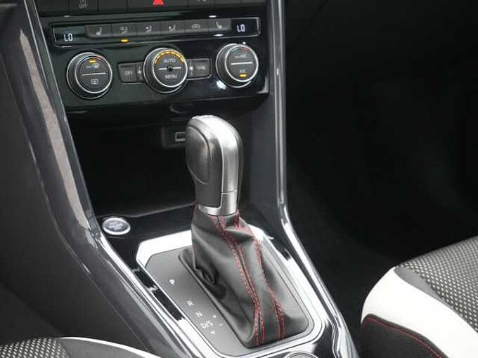 Volkswagen T-Roc Sport 4M DSG LED PANO KAM SHZ PDC