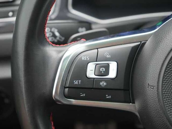 Volkswagen T-Roc Sport 4M DSG LED PANO KAM SHZ PDC