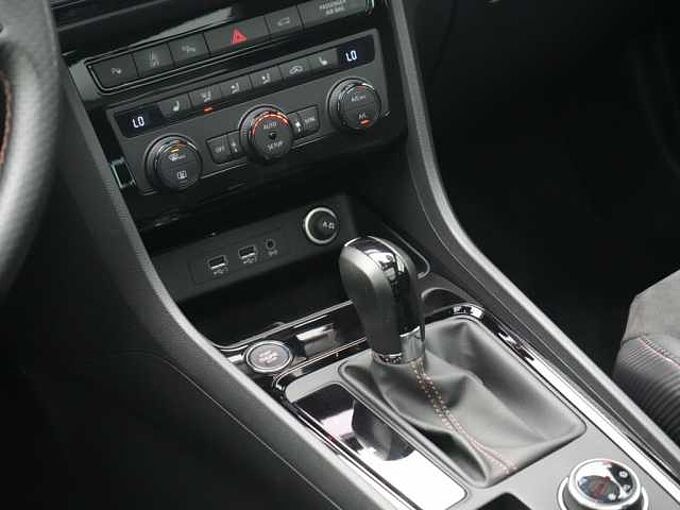 CUPRA Ateca 4Drive DSG 360° LED KAM SHZ PDC