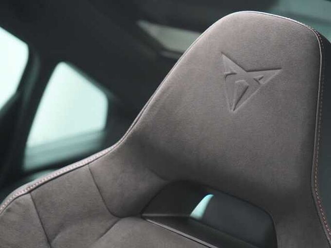 CUPRA Ateca 4Drive DSG 360° LED KAM SHZ PDC