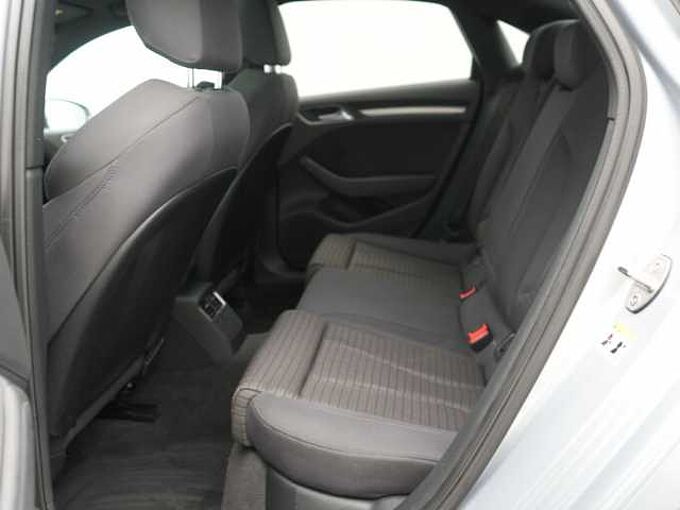 Audi A3 Limousine S-TRON AHK ACC NAVI PANO SHZ XENON