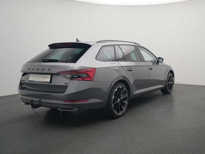 SKODA SUPERB Combi iV Sportline DSG MATRIX PANO AHK