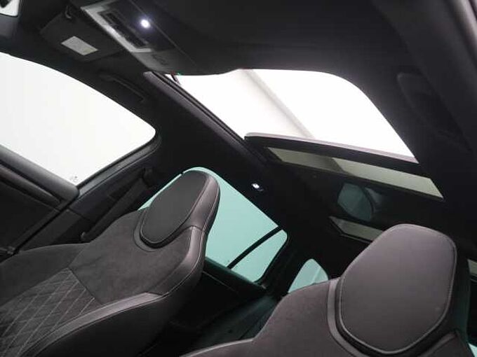 SKODA SUPERB Combi iV Sportline DSG MATRIX PANO AHK