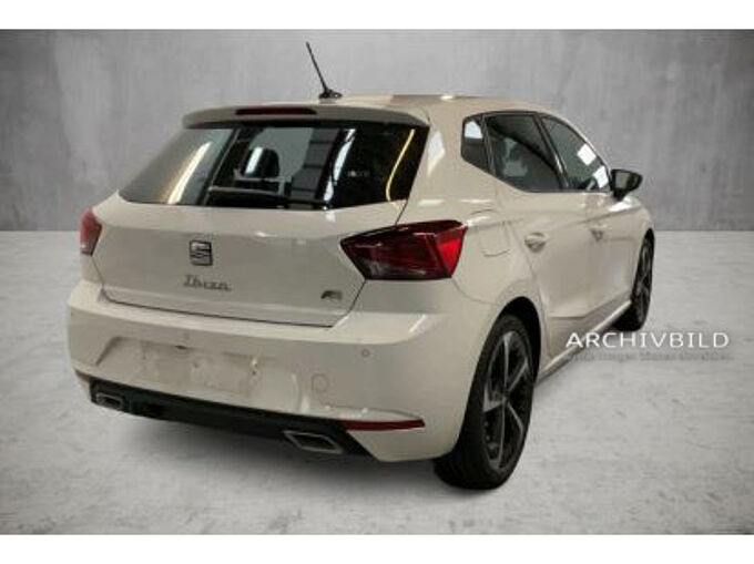 SEAT Ibiza DSG VIRT KAM LED SHZ PDC