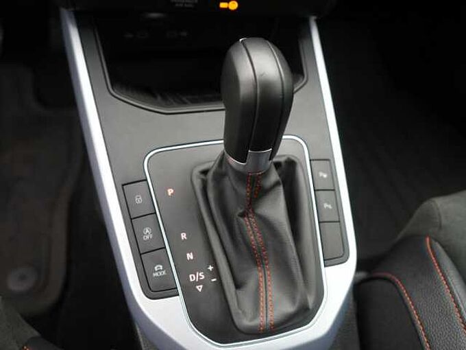 SEAT Arona FR DSG LED KAM SHZ PDC NAVI