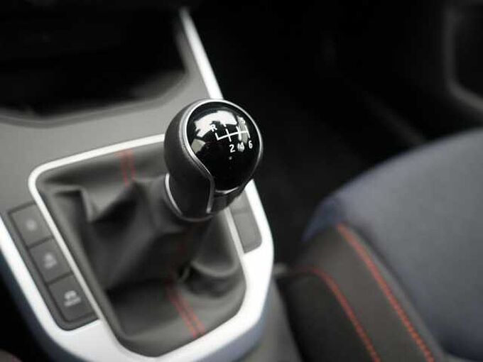 SEAT Arona LED KAM PDC SHZ NAVI KLIMA