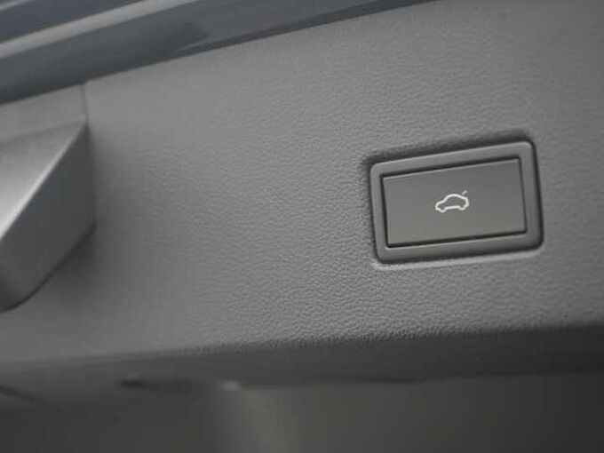 Volkswagen T-Roc Sport ACC AHK NAVI KAM SHZ PDC