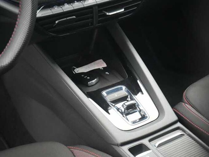 SKODA OCTAVIA DSG SHZ LED PDC KLIMA