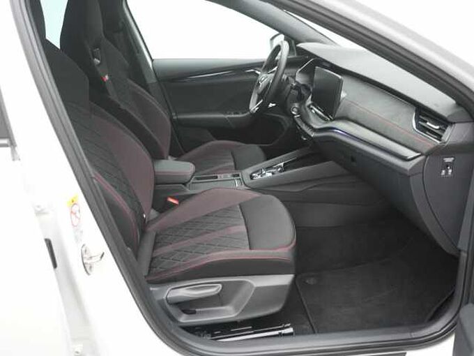 SKODA OCTAVIA DSG SHZ LED PDC KLIMA