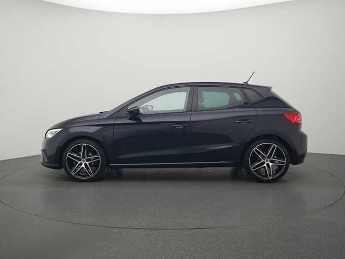 SEAT Ibiza FR DSG PANO LED KAM SHZ PDC