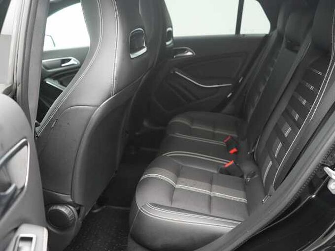 Mercedes-Benz CLA 220 SB Urban 4MATIC LED KAM SHZ PTS STANDHZ