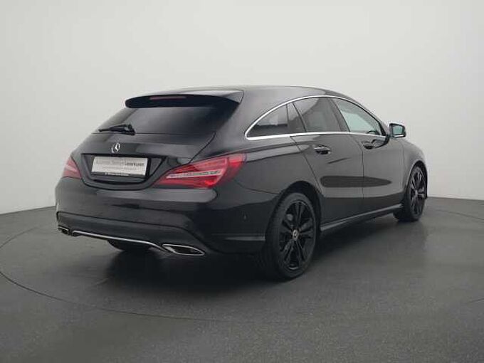 Mercedes-Benz CLA 220 SB Urban 4MATIC LED KAM SHZ PTS STANDHZ