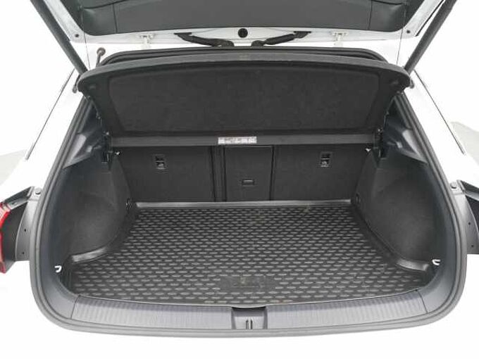 Volkswagen T-Roc Sport ACC AHK NAVI KAM LED SHZ PDC