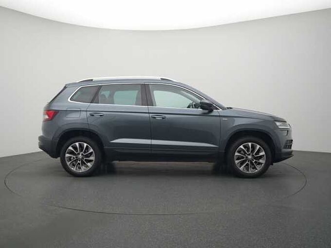 SKODA KAROQ DSG LED KAM SHZ PDC W-LAN KLIMA NAVI