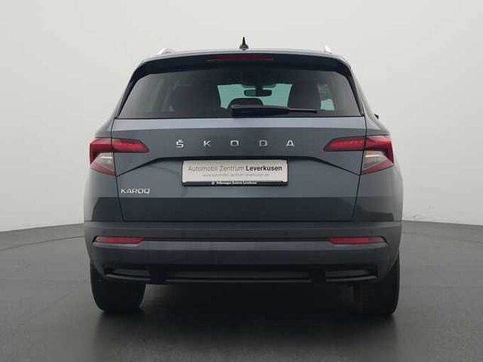 SKODA KAROQ DSG LED KAM SHZ PDC W-LAN KLIMA NAVI