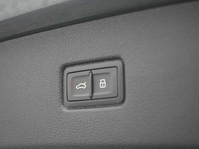 Audi Q7 VIRT PDC ACC NAVI XENON