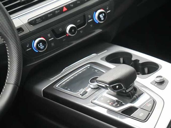 Audi Q7 50 quattro S line VIRT XENON AHK PDC ACC NAVI