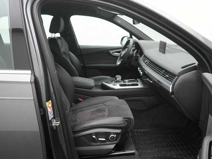 Audi Q7 50 quattro S line VIRT XENON AHK PDC ACC NAVI