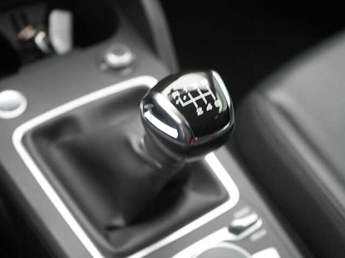 Audi Q2 35 S line LED KAM AHK SHZ PDC KLIMA