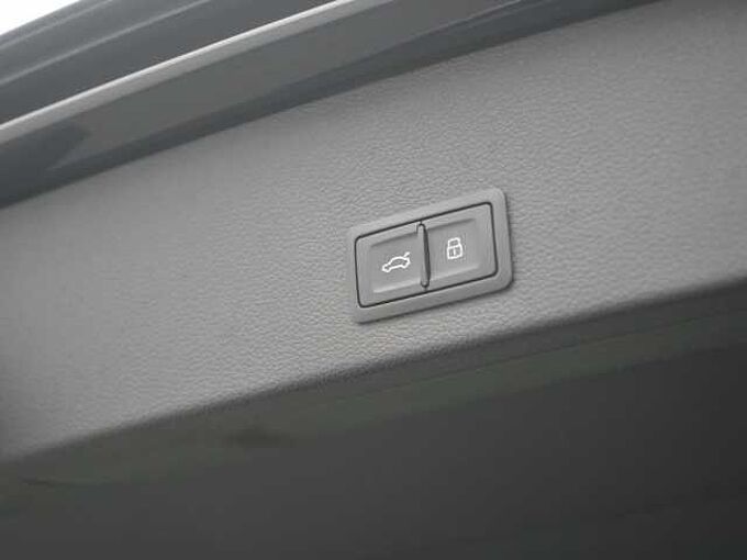 Audi Q2 35 S line LED KAM AHK SHZ PDC KLIMA