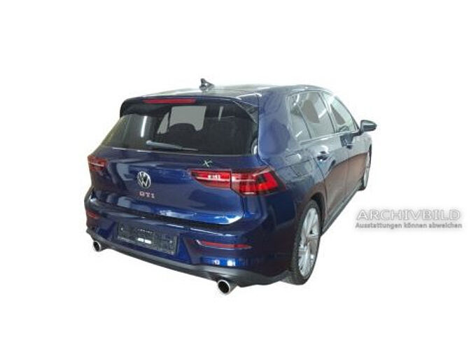 Volkswagen Golf VIII DSG MATRIX HUD PANO H/K KAM PDC