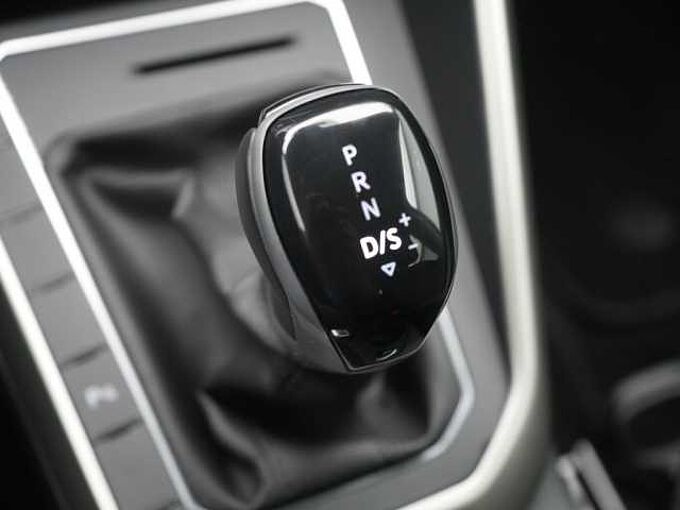 Volkswagen Polo Move KAM LED SHZ PDC KLIMAAUTOMATIK