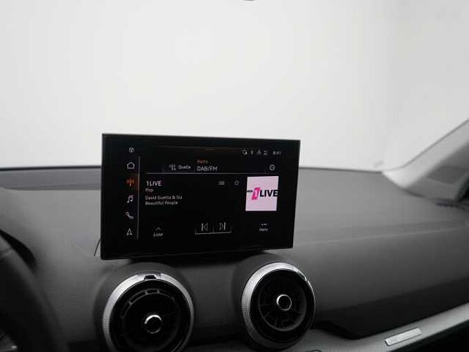 Audi Q2 advanced MATRIX AHK APP SHZ KLIMA PDC