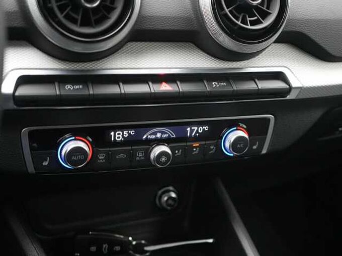 Audi Q2 advanced MATRIX SHZ AHK PDC KLIMA