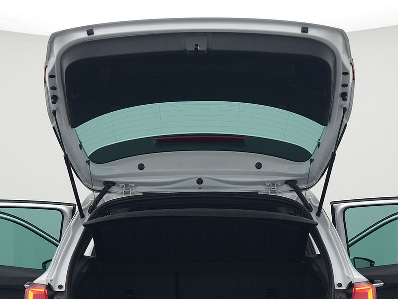 SEAT Arona TSI FR NAVI KAM LED