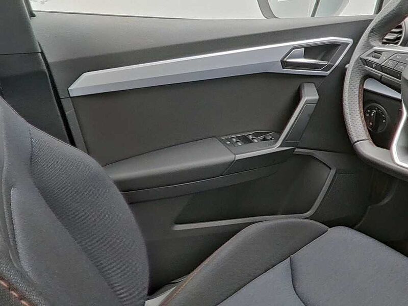 SEAT Arona TSI FR NAVI KAM LED